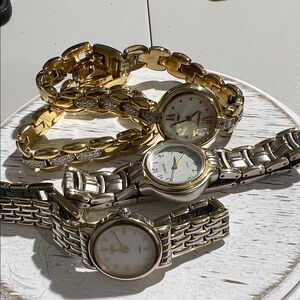 ***Bundle***Elegant Gold and Silver Women's Watch and Bracelet